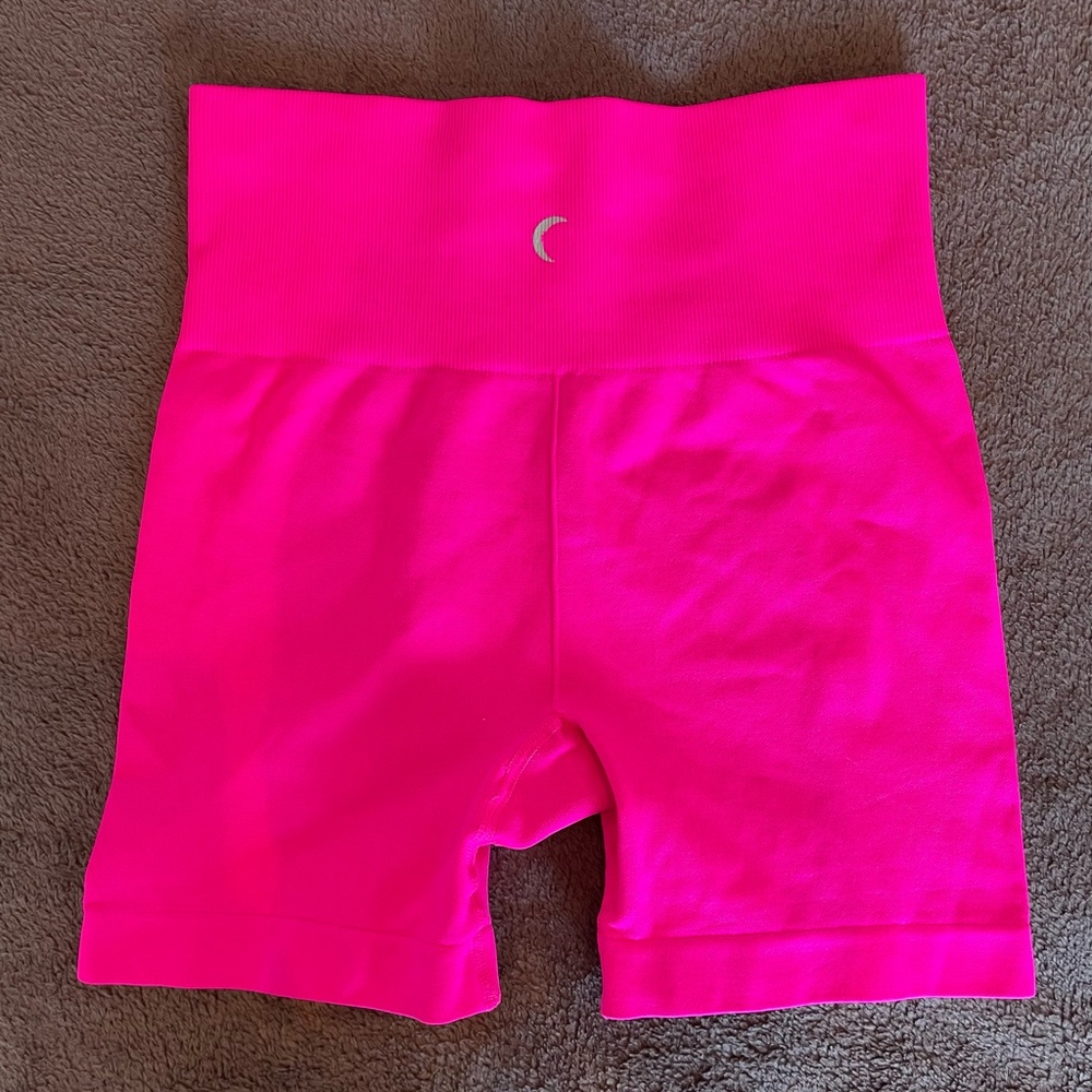 ZYIA Hot Pink Seamless Hustle Activewear Shorts